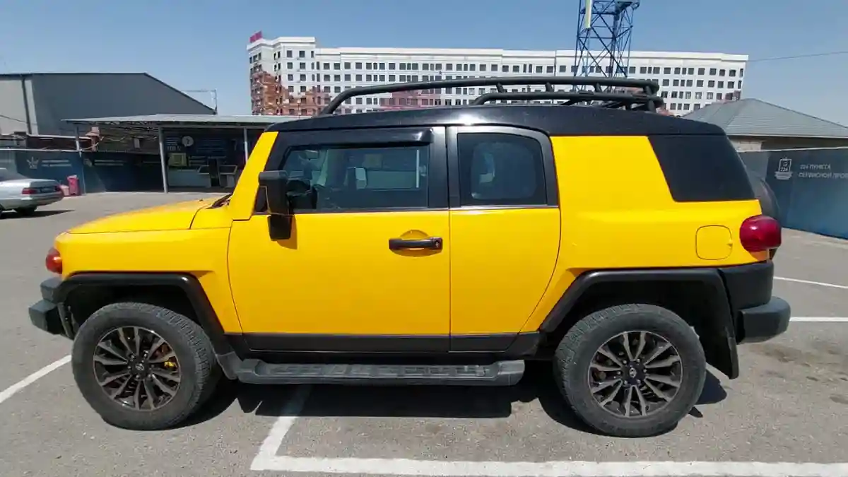 Toyota FJ Cruiser 2007 года за 12 500 000 тг. в Шымкент