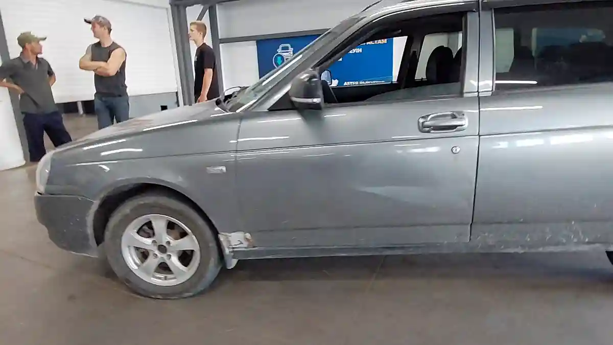 LADA (ВАЗ) Priora 2012 года за 2 000 000 тг. в Астана