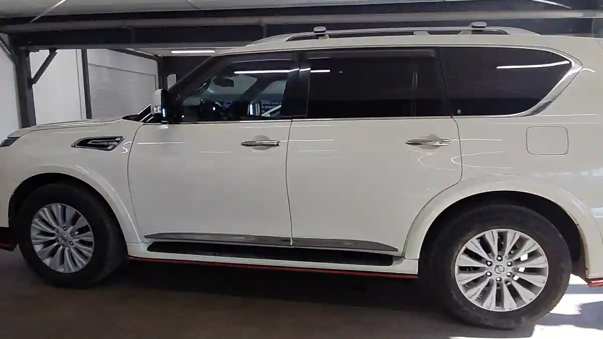 Nissan Patrol 2014 года за 14 500 000 тг. в Астана