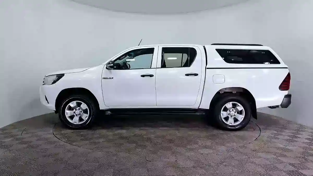 Toyota Hilux 2017 года за 14 500 000 тг. в Астана