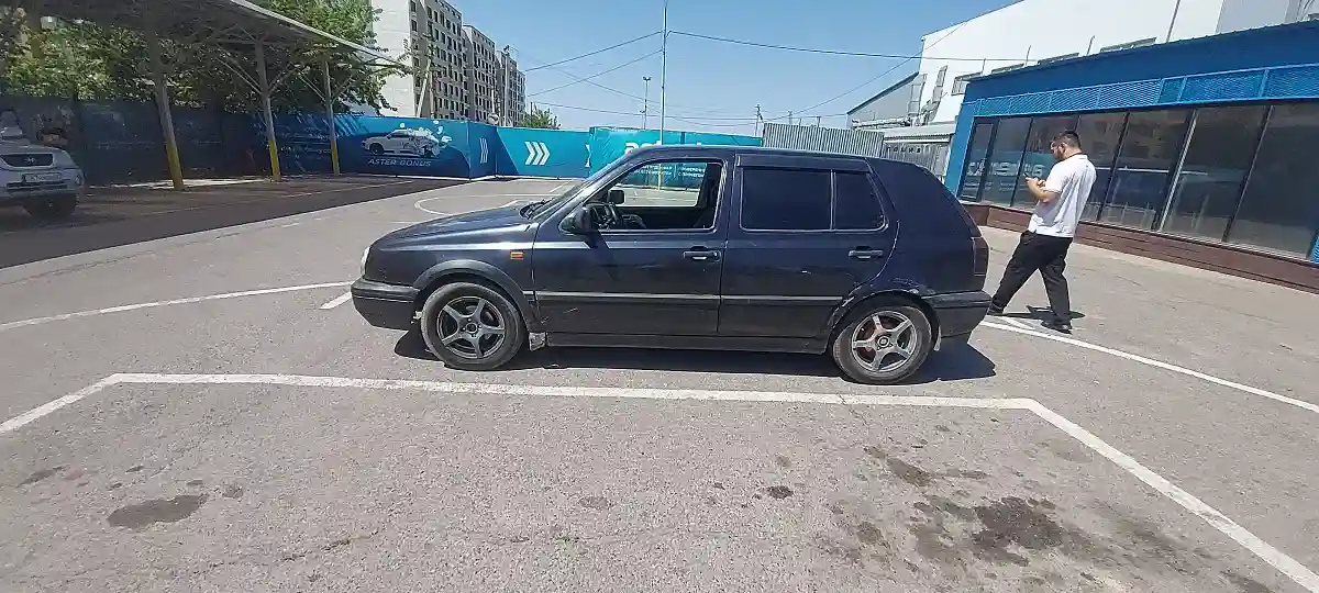 Volkswagen Golf 1994 года за 2 000 000 тг. в Алматы
