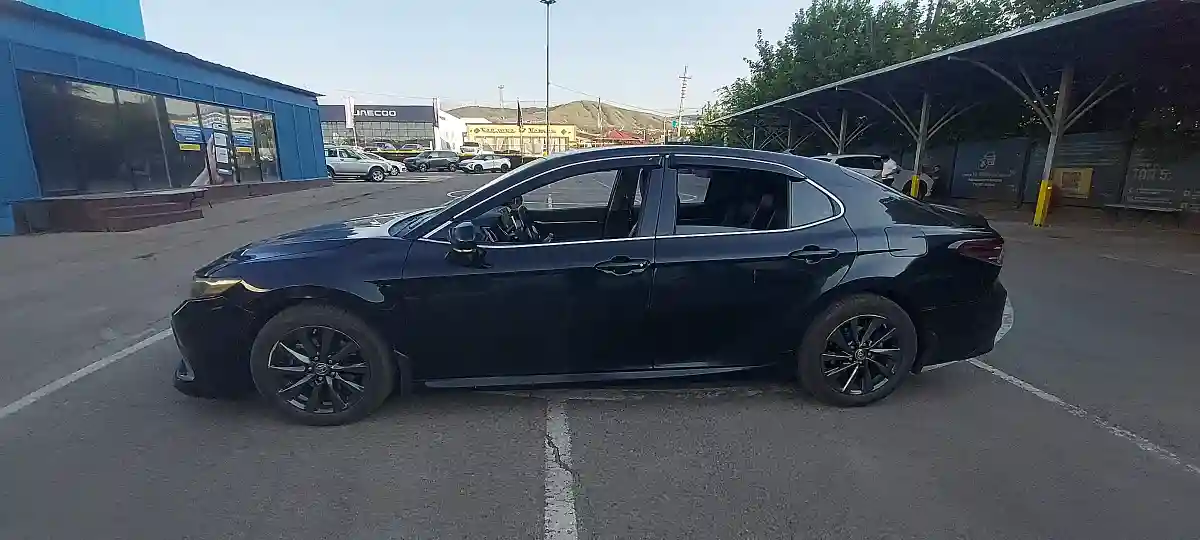 Toyota Camry 2022 года за 10 000 000 тг. в Алматы