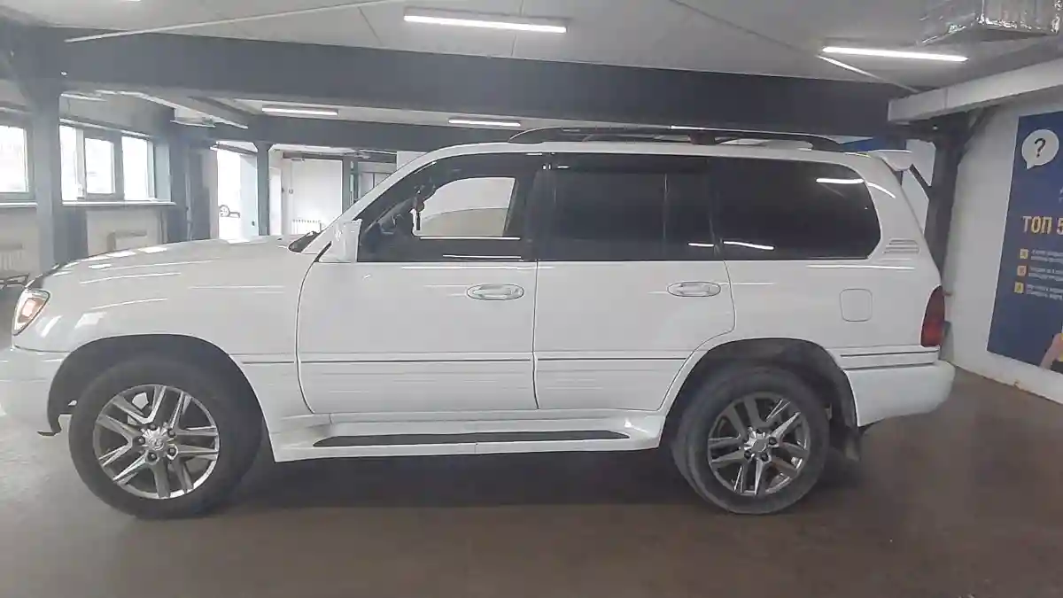 Lexus LX 1998 года за 8 000 000 тг. в Астана