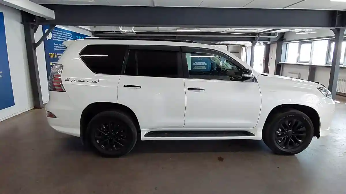 Lexus GX 2020 года за 33 000 000 тг. в Астана