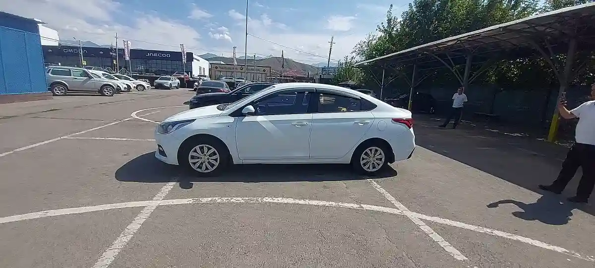 Hyundai Accent 2017 года за 5 000 000 тг. в Алматы