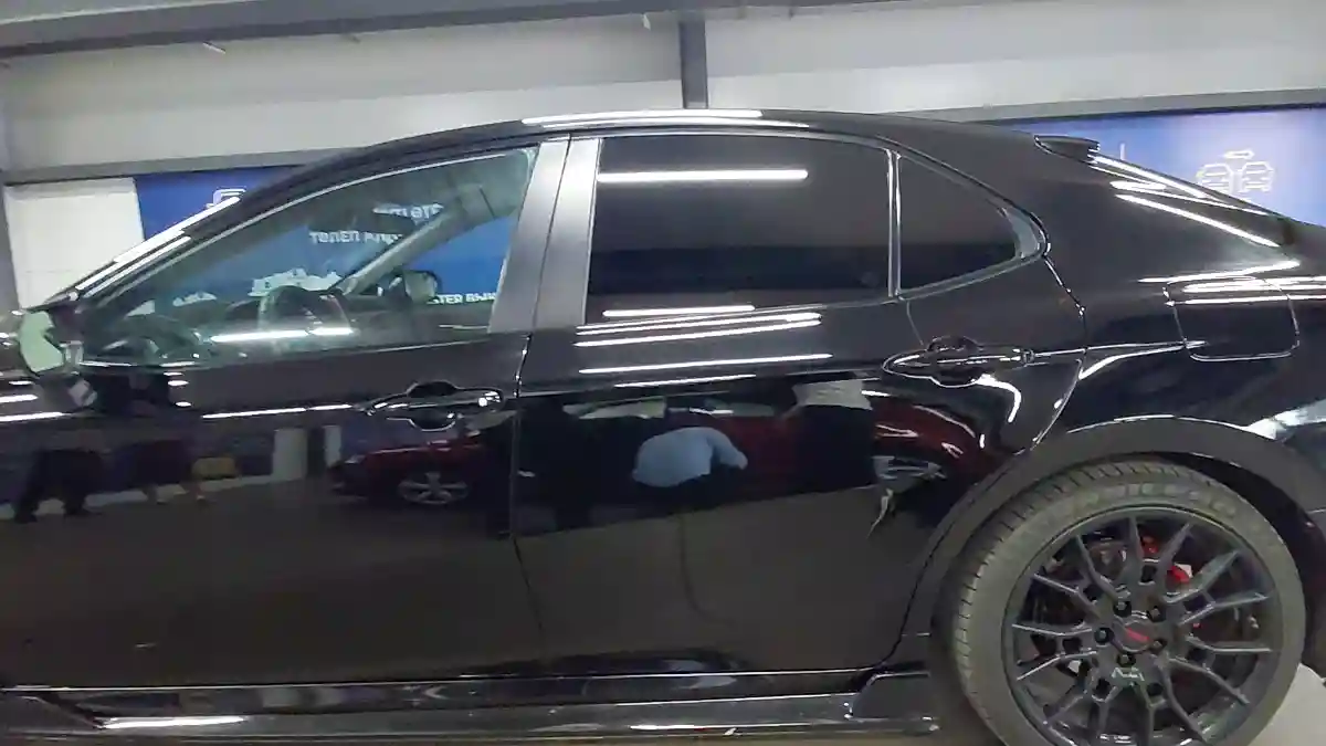 Toyota Camry 2021 года за 13 500 000 тг. в Астана