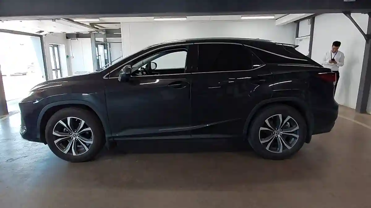 Lexus RX 2021 года за 23 000 000 тг. в Астана