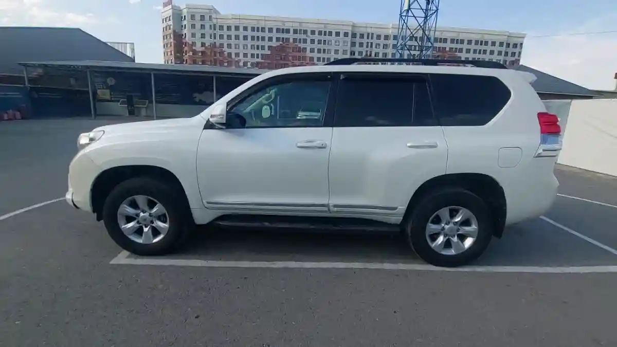 Toyota Land Cruiser Prado 2011 года за 14 500 000 тг. в Шымкент
