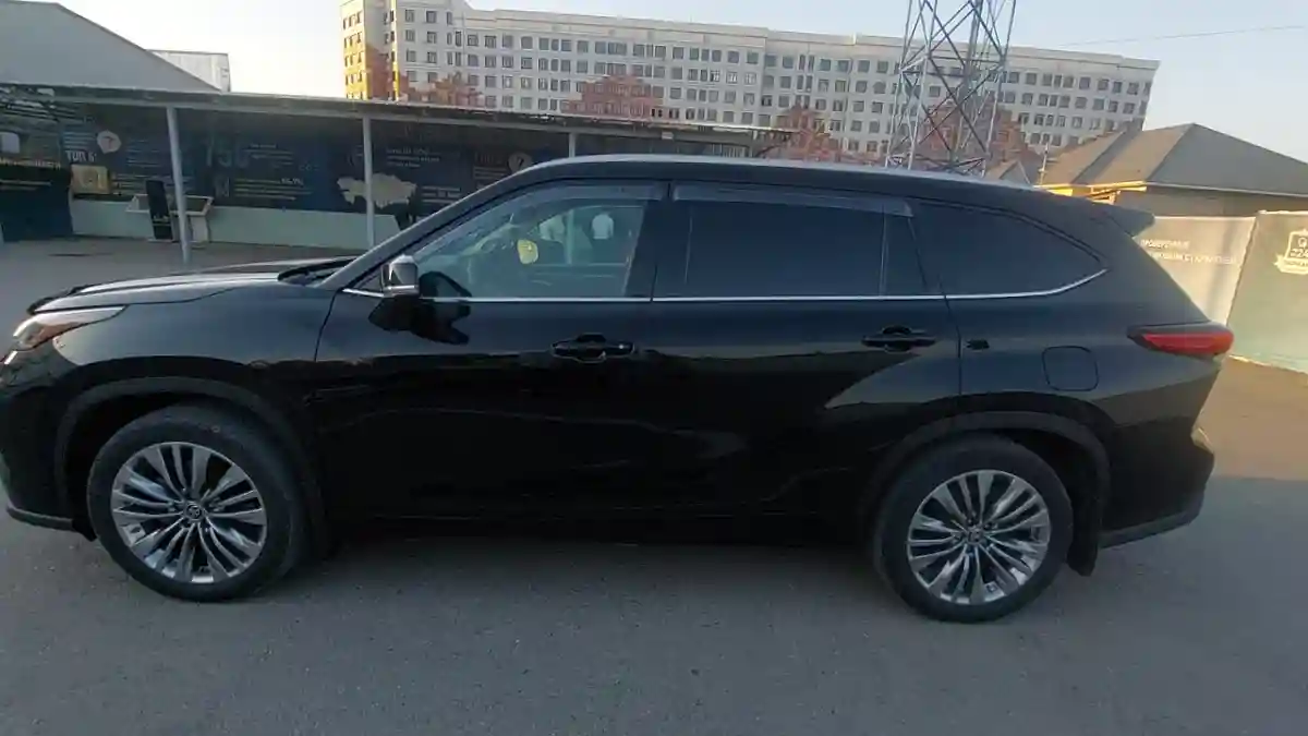 Toyota Highlander 2021 года за 25 000 000 тг. в Шымкент