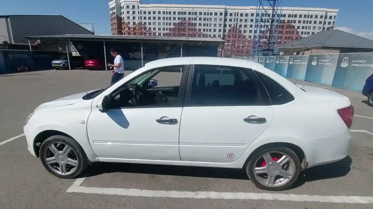 LADA (ВАЗ) Granta 2018 года за 2 400 000 тг. в Шымкент