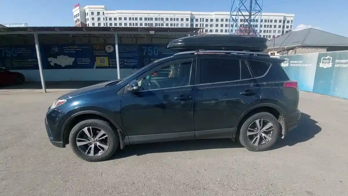 Toyota RAV4 2018 года за 9 500 000 тг. в Шымкент
