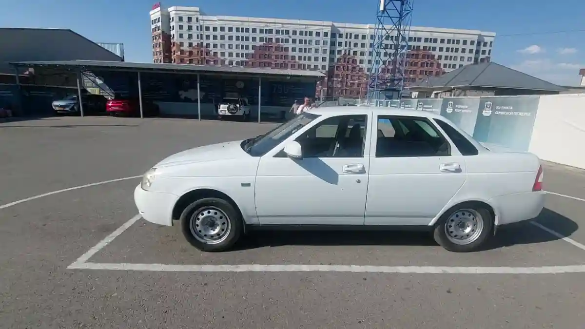 LADA (ВАЗ) Priora 2014 года за 3 000 000 тг. в Шымкент