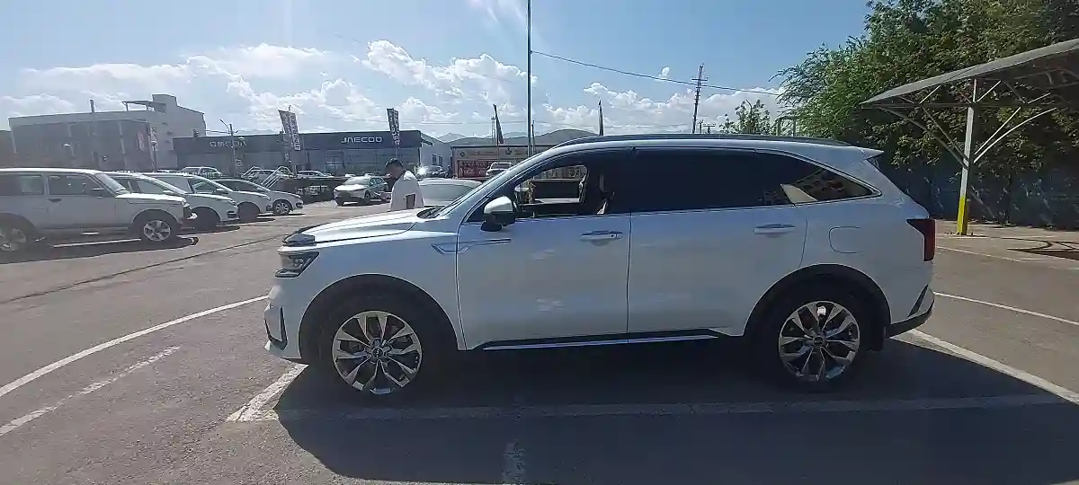 Kia Sorento 2023 года за 18 300 000 тг. в Алматы