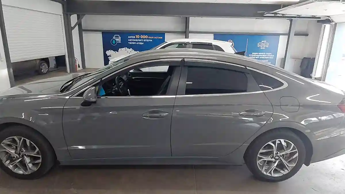 Hyundai Sonata 2020 года за 9 000 000 тг. в Астана