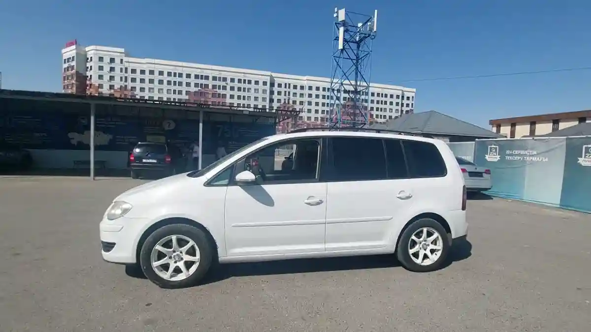 Volkswagen Touran 2009 года за 4 500 000 тг. в Шымкент