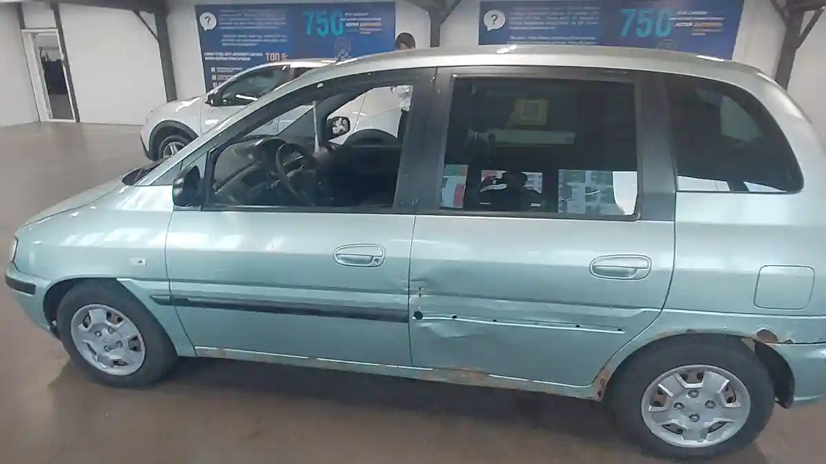 Hyundai Lavita 2002 года за 2 000 000 тг. в Астана