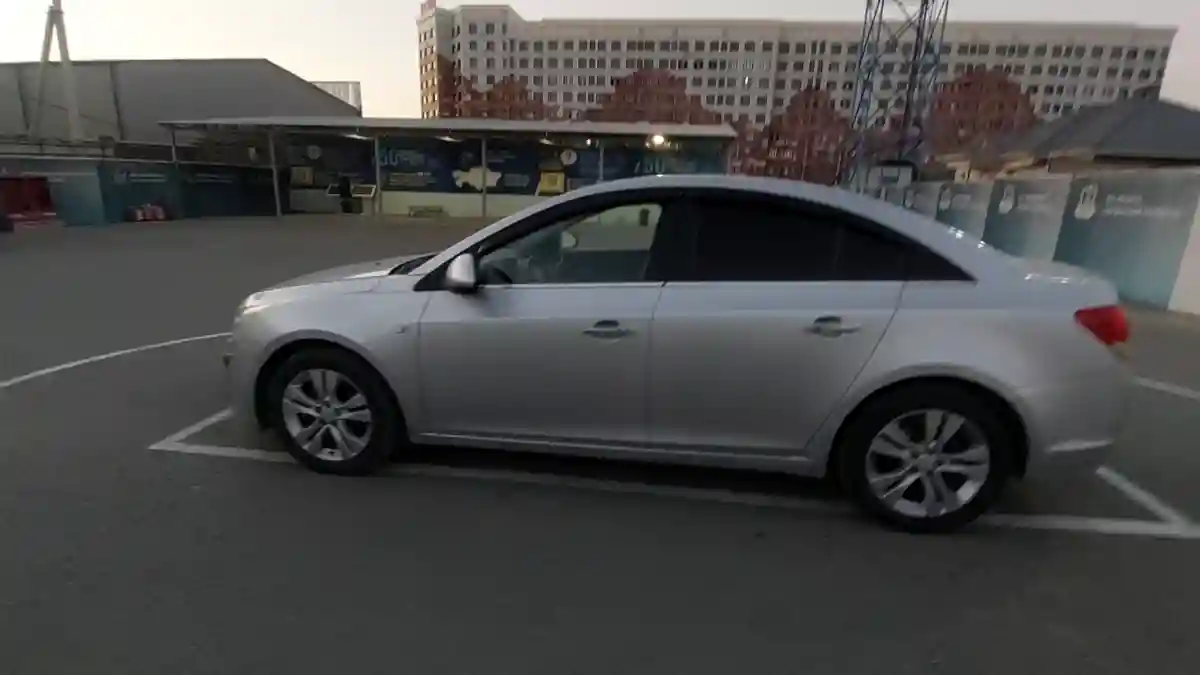 Chevrolet Cruze 2013 года за 3 300 000 тг. в Шымкент