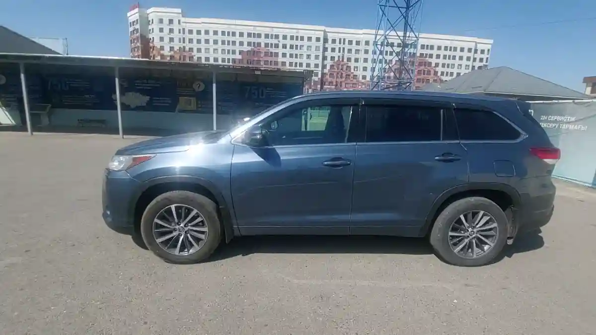 Toyota Highlander 2018 года за 17 000 000 тг. в Шымкент