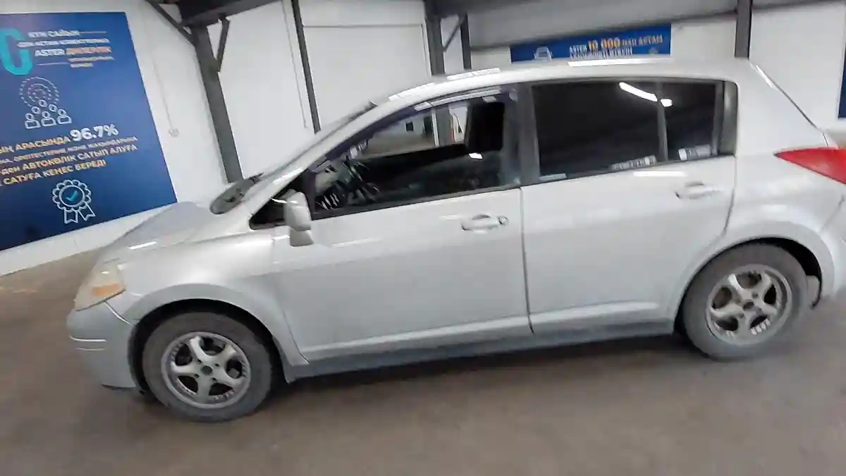 Nissan Versa 2006 года за 3 800 000 тг. в Астана