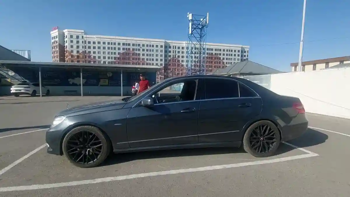Mercedes-Benz E-Класс 2009 года за 7 500 000 тг. в Шымкент