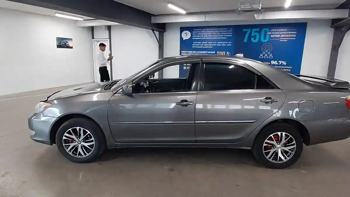 Toyota Camry 2005 года за 5 500 000 тг. в Астана