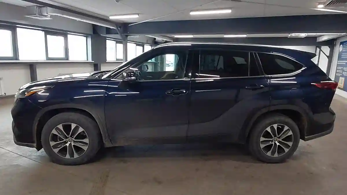 Toyota Highlander 2019 года за 17 500 000 тг. в Астана