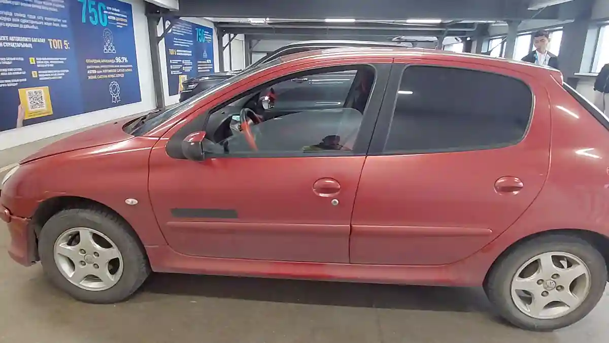 Peugeot 206 2007 года за 1 200 000 тг. в Астана