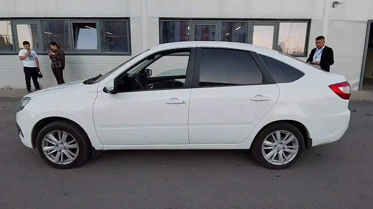 LADA (ВАЗ) Granta 2023 года за 5 000 000 тг. в Астана