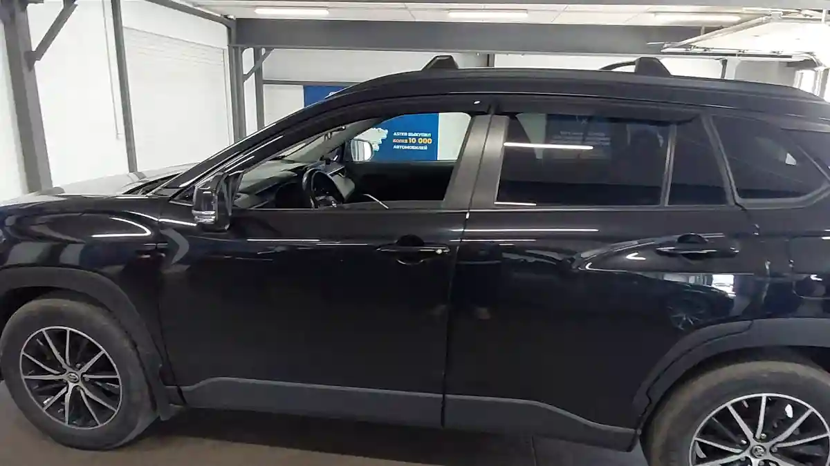 Toyota Corolla Cross 2021 года за 8 000 000 тг. в Астана