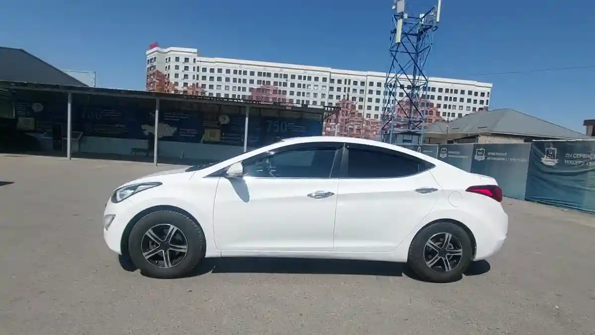 Hyundai Elantra 2015 года за 6 500 000 тг. в Шымкент