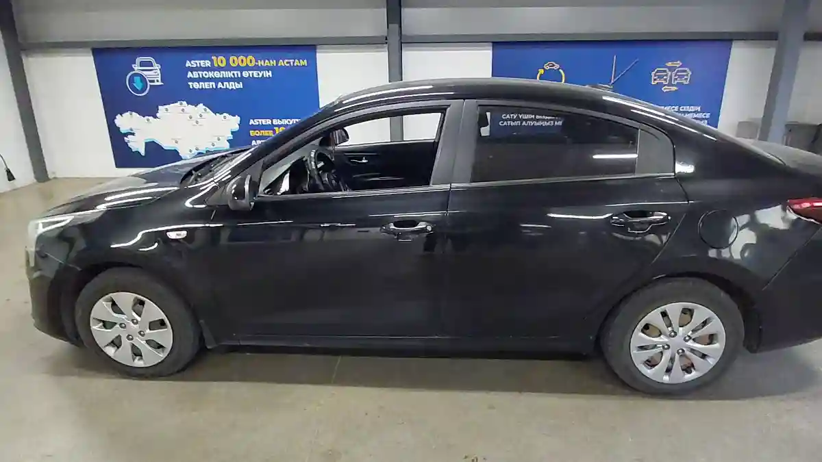Kia Rio 2021 года за 6 500 000 тг. в Астана