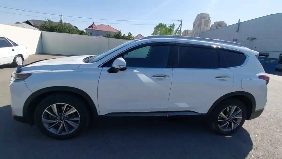 Hyundai Santa Fe 2019 года за 11 000 000 тг. в Шымкент