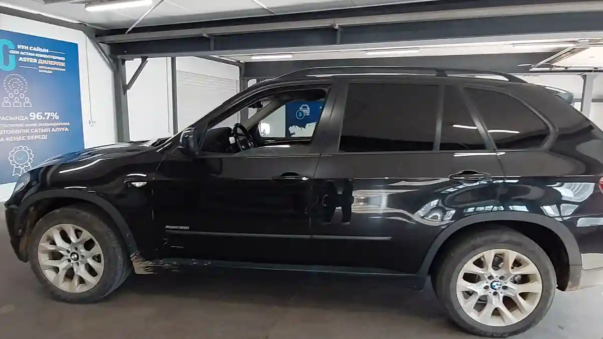 BMW X5 2012 года за 10 000 000 тг. в Астана