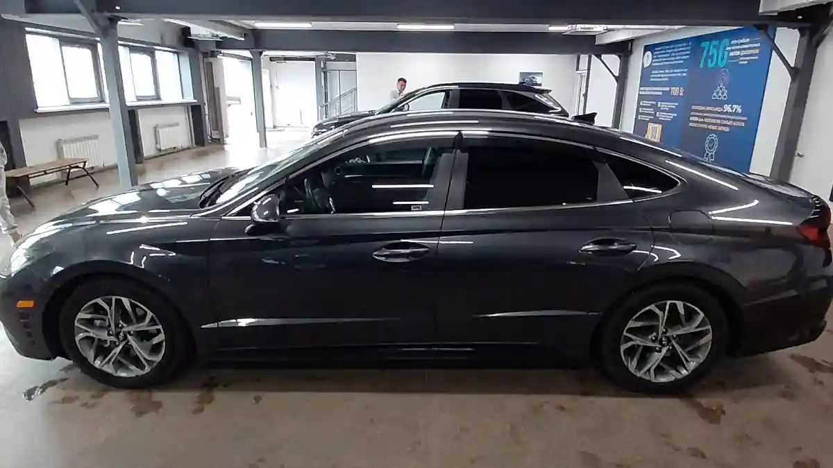 Hyundai Sonata 2020 года за 8 800 000 тг. в Астана