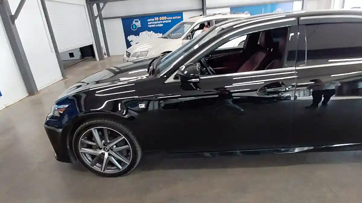 Lexus GS 2018 года за 20 000 000 тг. в Астана