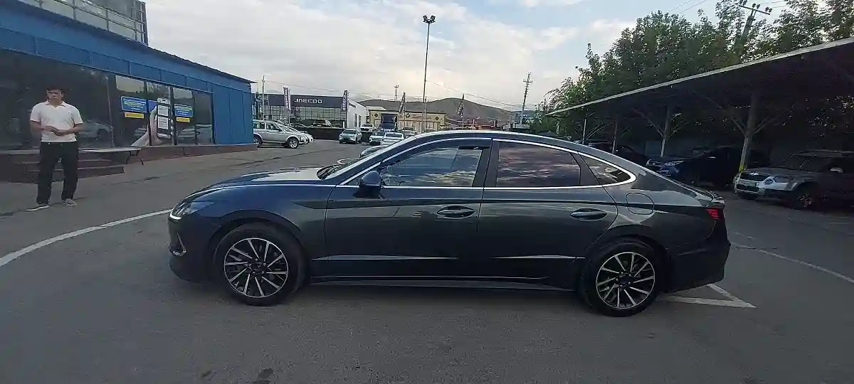Hyundai Sonata 2020 года за 8 000 000 тг. в Алматы