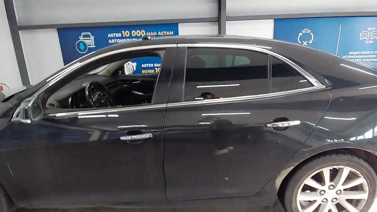 Chevrolet Malibu 2013 года за 5 500 000 тг. в Астана