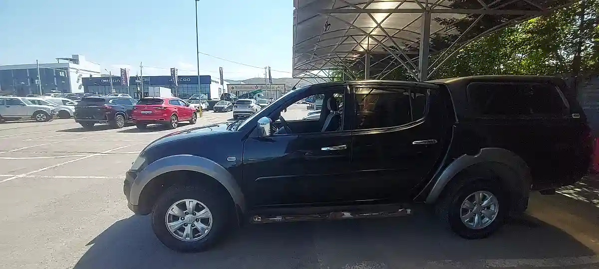 Mitsubishi L200 2014 года за 8 000 000 тг. в Алматы