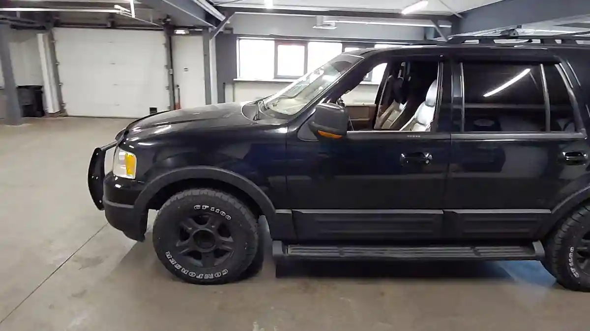 Ford Expedition 2005 года за 4 000 000 тг. в Астана