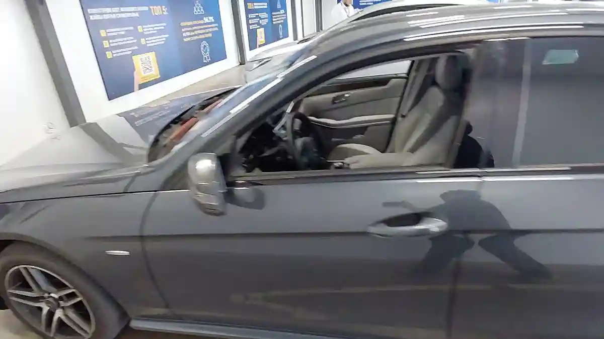 Mercedes-Benz E-Класс 2010 года за 9 000 000 тг. в Астана