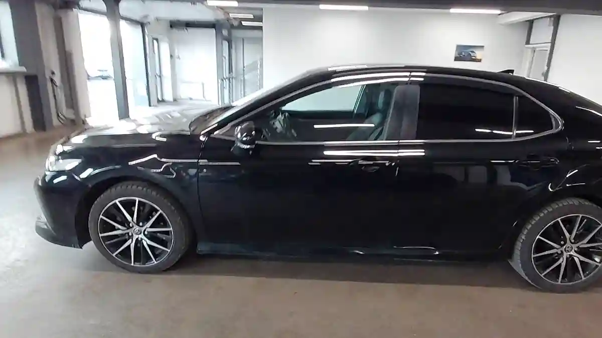 Toyota Camry 2018 года за 14 000 000 тг. в Астана