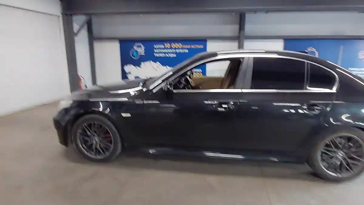 BMW 5 серии 2006 года за 4 800 000 тг. в Астана