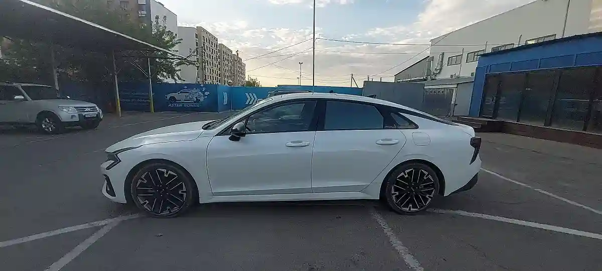 Kia K5 2023 года за 16 200 000 тг. в Алматы