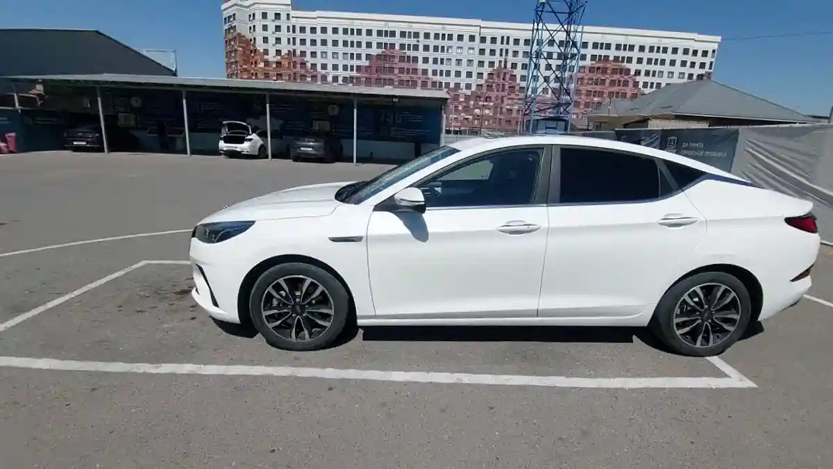 JAC J7 2023 года за 5 500 000 тг. в Шымкент
