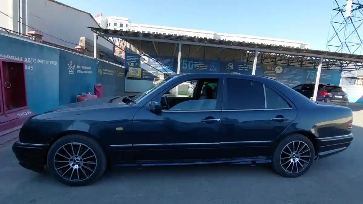 Mercedes-Benz E-Класс 1996 года за 4 000 000 тг. в Шымкент
