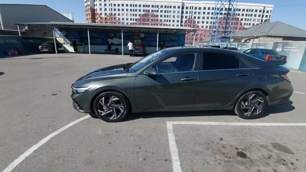 Hyundai Elantra 2023 года за 8 000 000 тг. в Шымкент