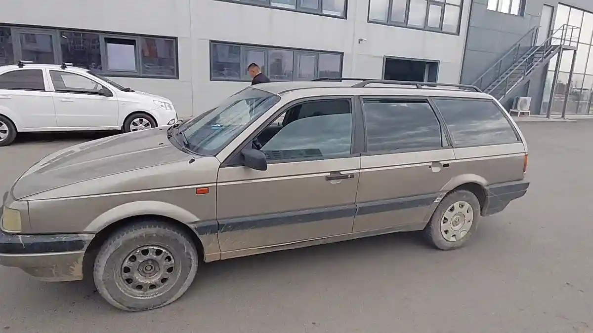 Volkswagen Passat 1991 года за 800 000 тг. в Астана