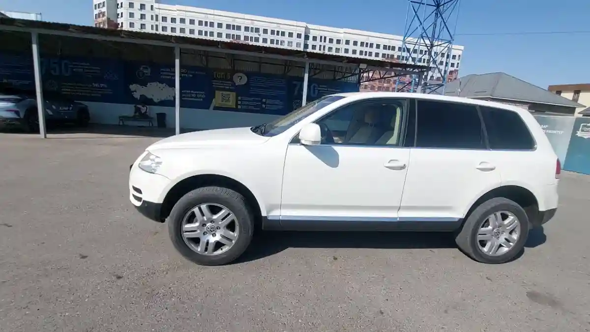 Volkswagen Touareg 2006 года за 4 700 000 тг. в Шымкент