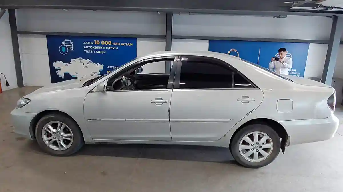 Toyota Camry 2003 года за 2 700 000 тг. в Астана