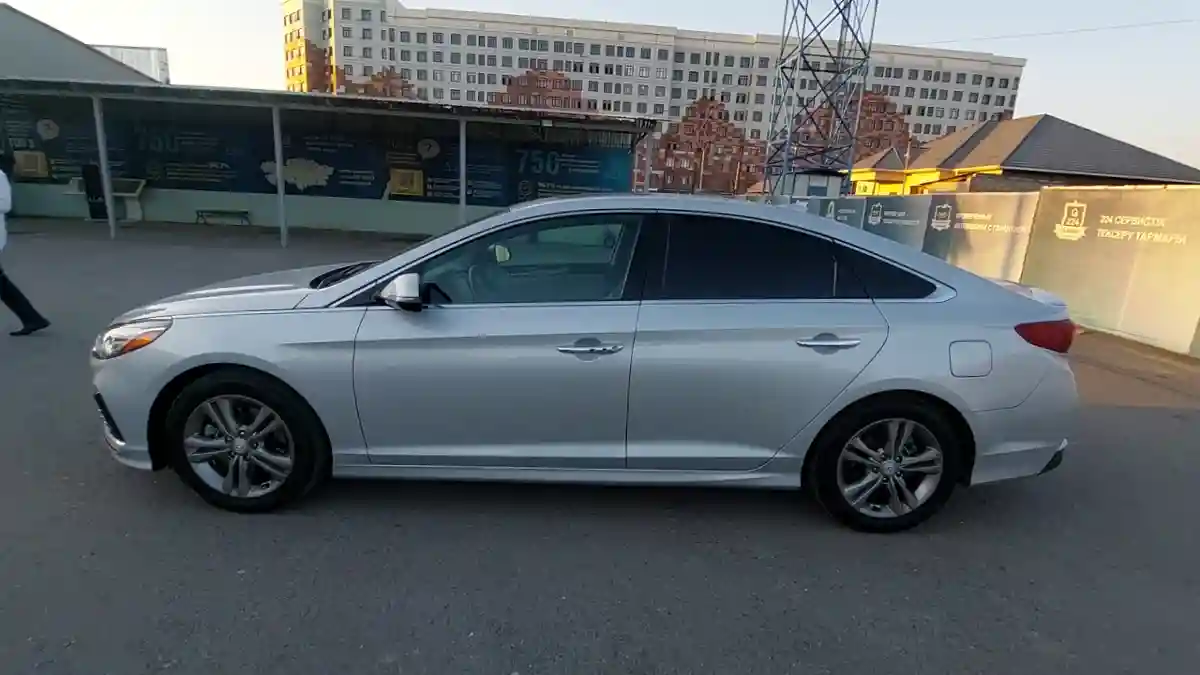 Hyundai Sonata 2019 года за 8 400 000 тг. в Шымкент